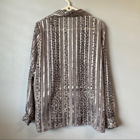 Vintage Animal Print Blouse - Picture 6 of 8
